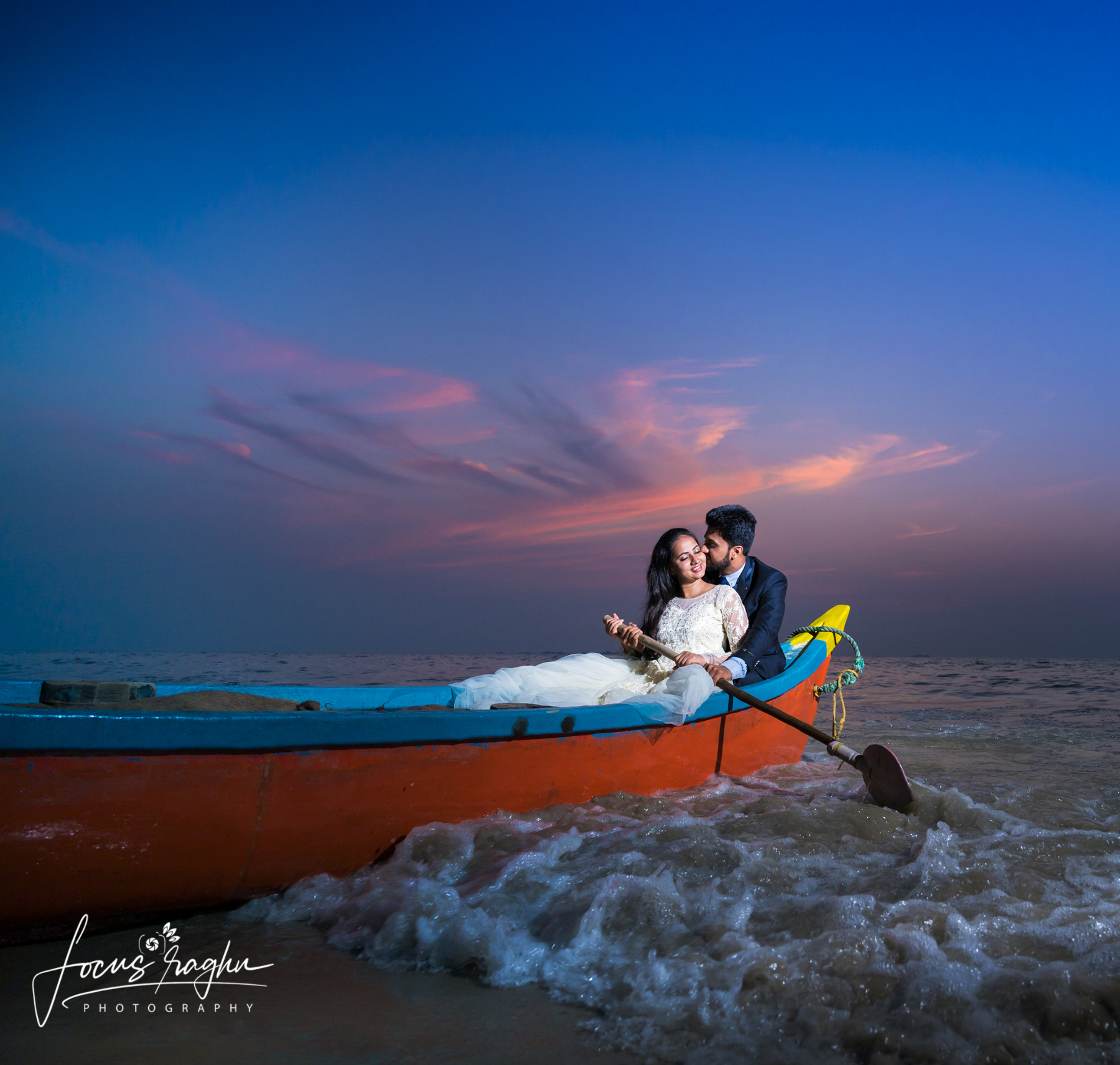 Cinematic couple visual style for pre-wedding sessions